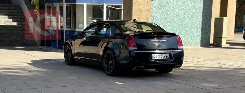 کرایسلەر 300